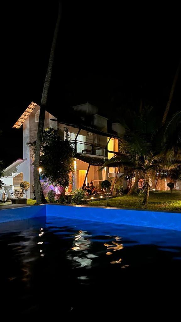 Backwater Brook Kumarakom Exterior photo