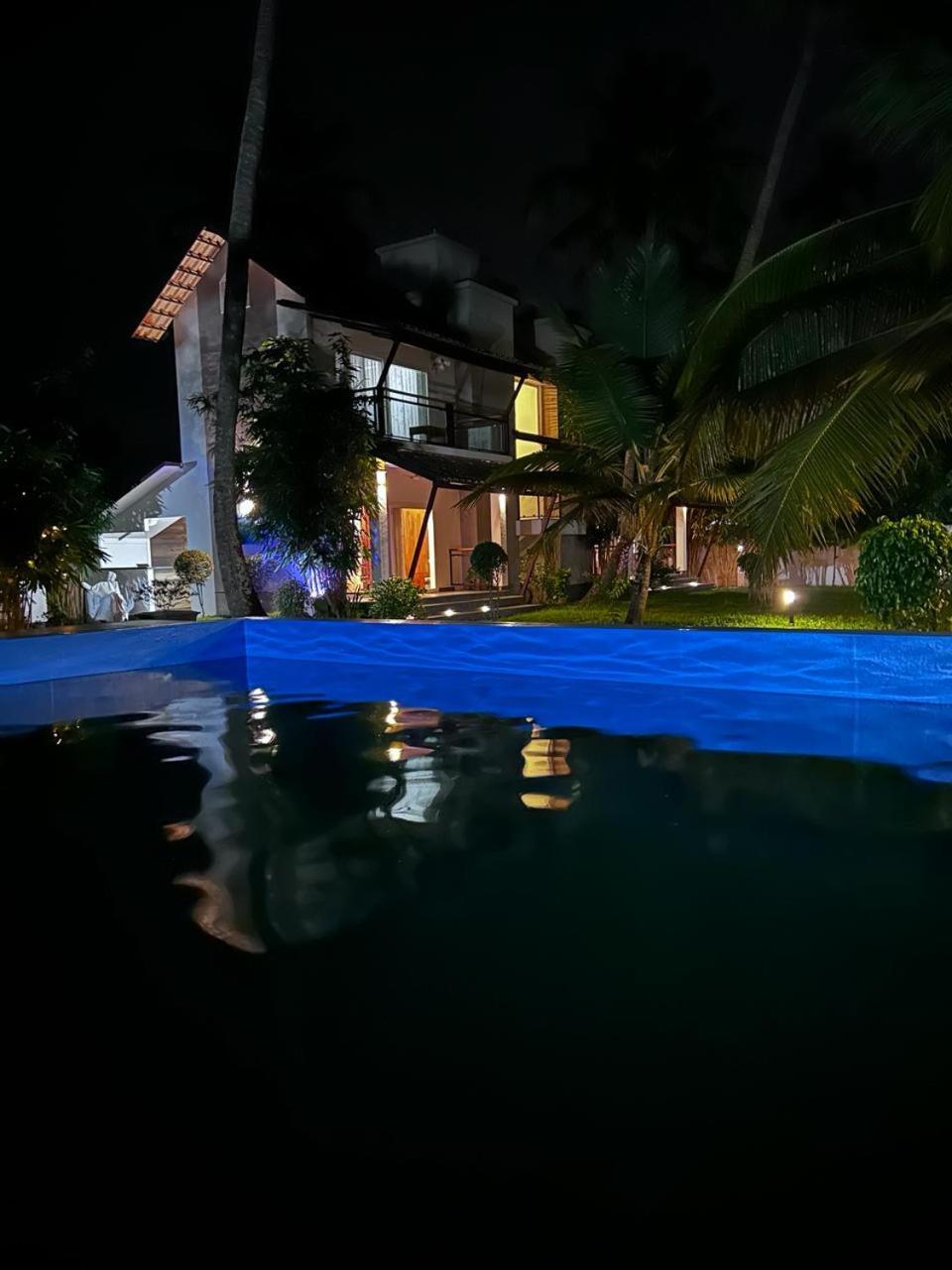 Backwater Brook Kumarakom Exterior photo