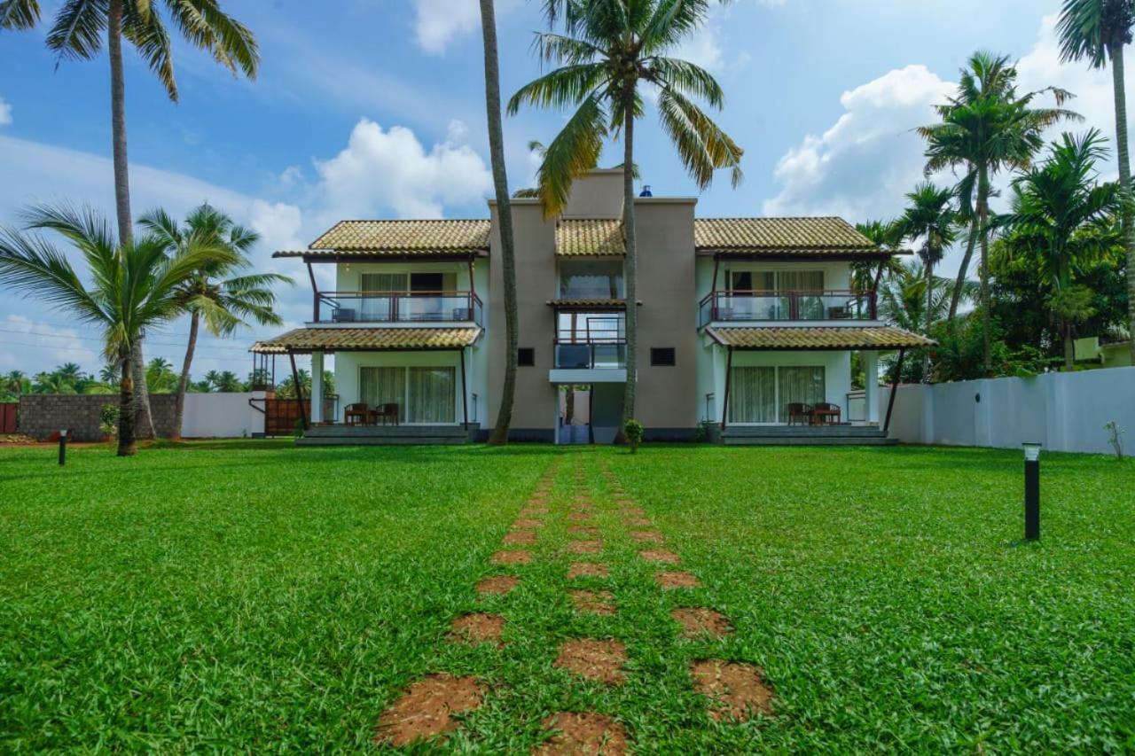 Backwater Brook Kumarakom Exterior photo