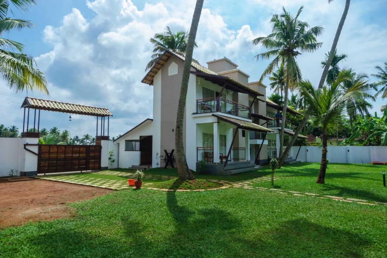 Backwater Brook Kumarakom Exterior photo