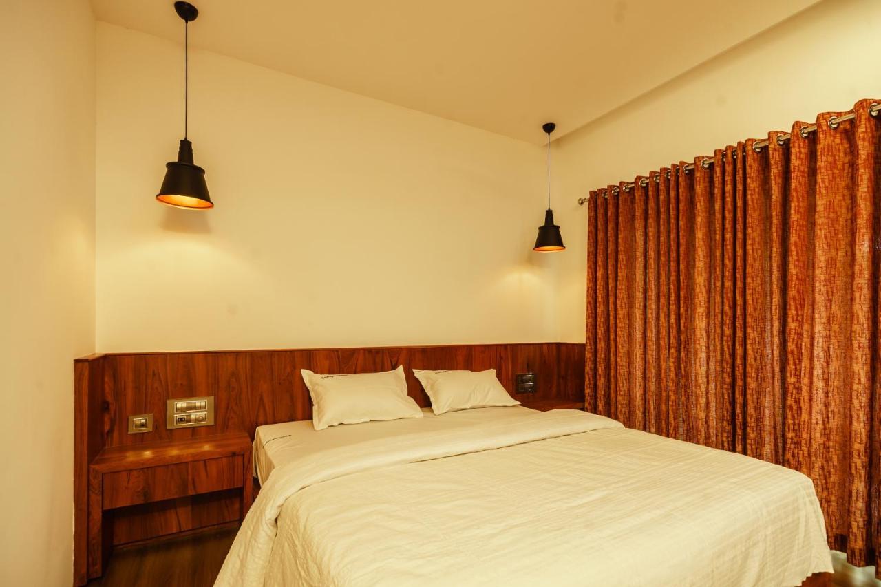 Backwater Brook Kumarakom Exterior photo